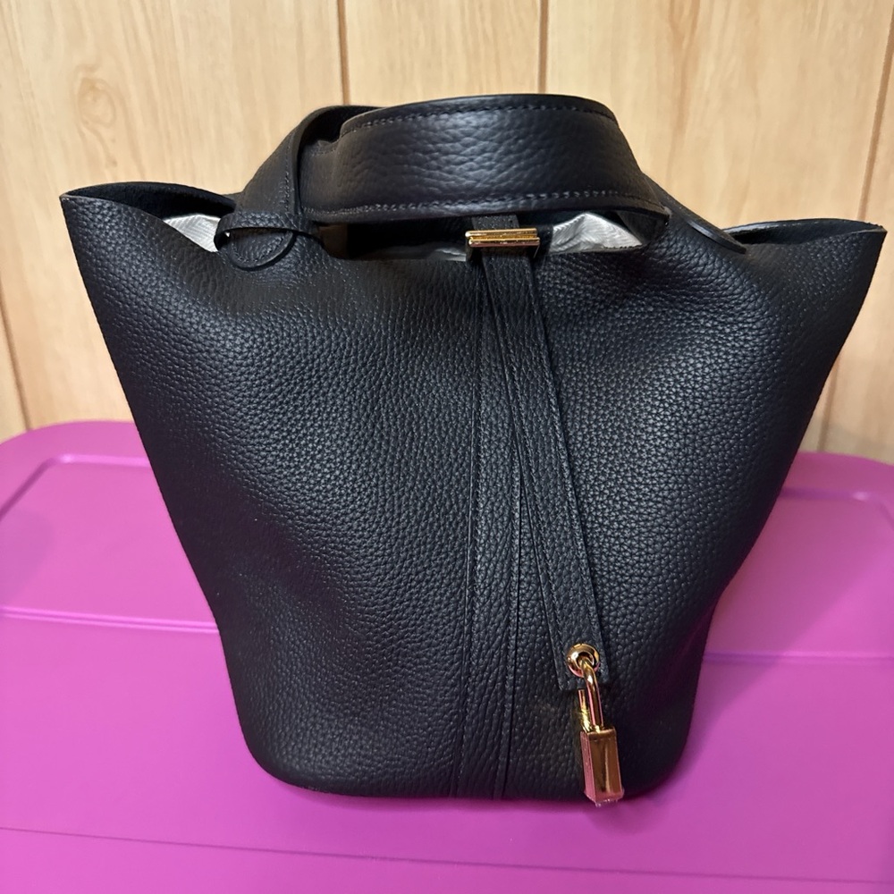 Black Mini Bucket Bag with Textured faux Leather and Drawstring